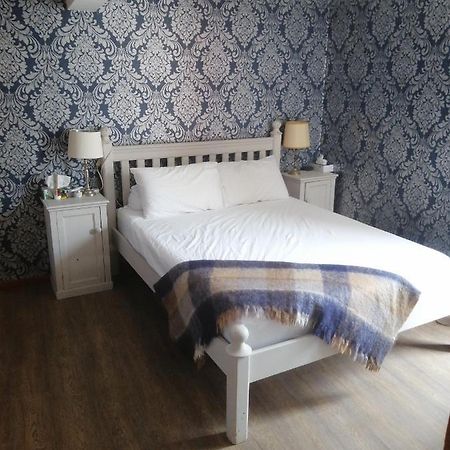 The Courtyard Bed & Breakfast Couiza ภายนอก รูปภาพ