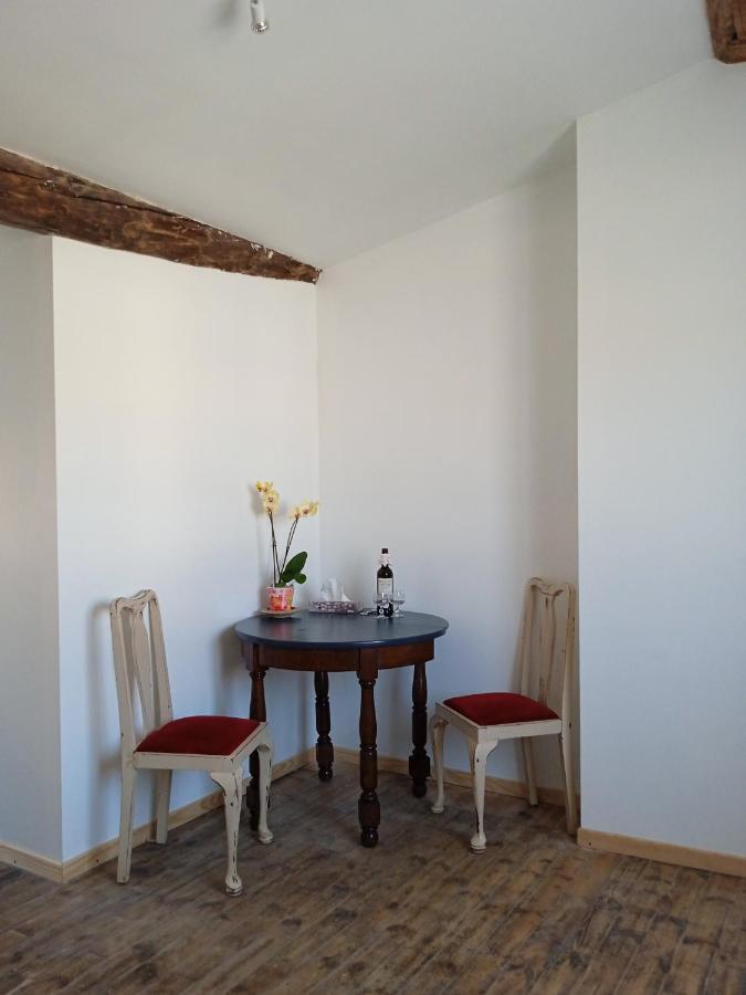 The Courtyard Bed & Breakfast Couiza ภายนอก รูปภาพ
